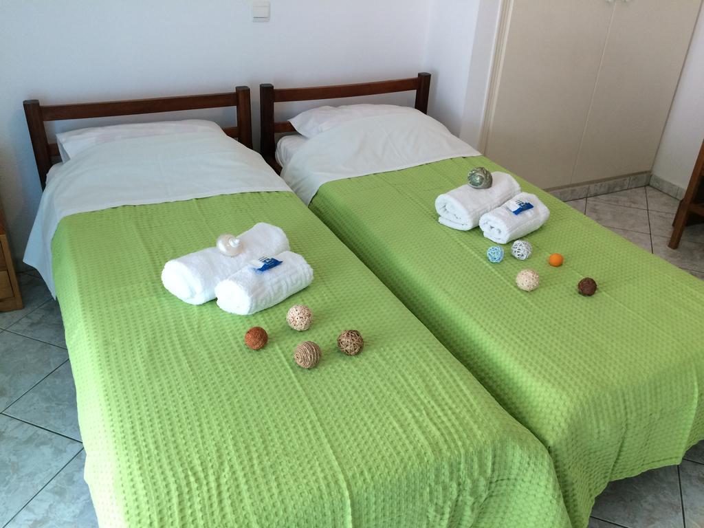 Paros Rooms Dora Екстериор снимка