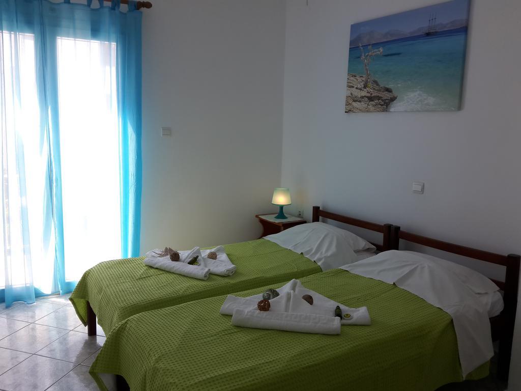 Paros Rooms Dora Екстериор снимка