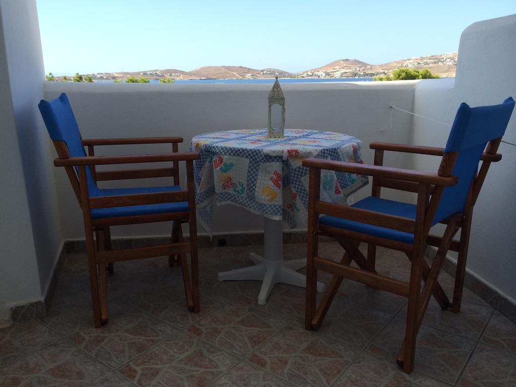 Paros Rooms Dora Екстериор снимка